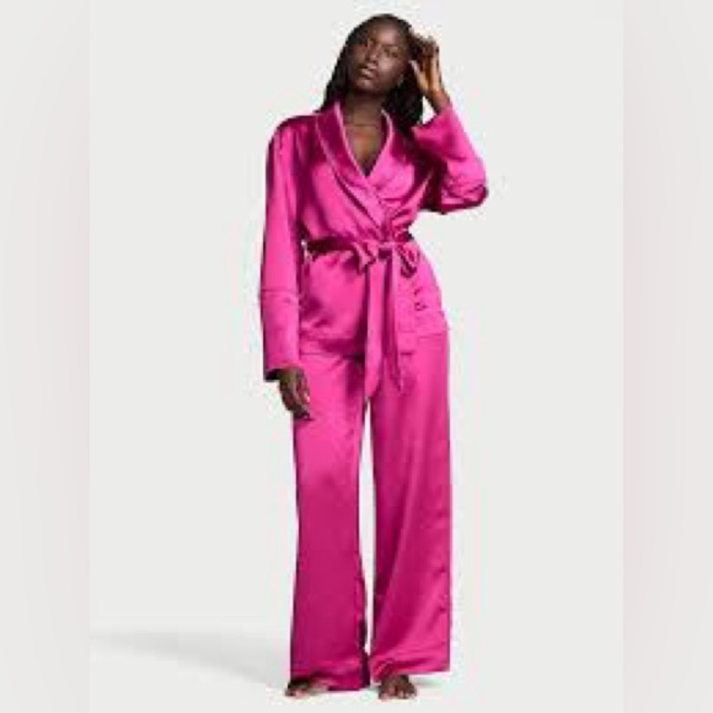 NWT VICTORIA'S SECRET‎ Luxe Satin Wrap Top & Pant Set SHORT